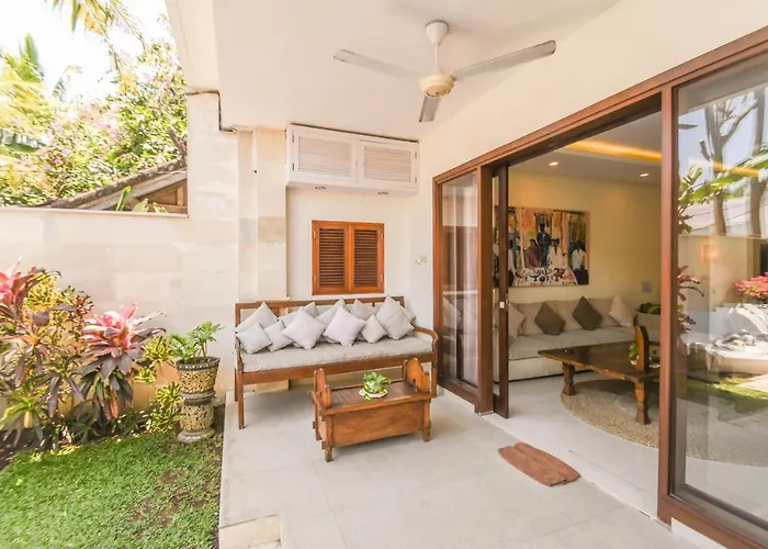 Amalia Swan Haven Villa