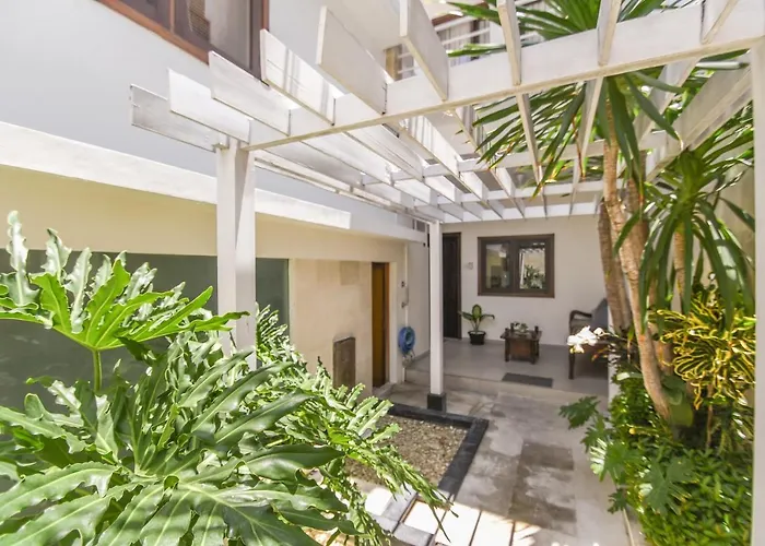 Amalia Swan Haven Seminyak (Bali)
